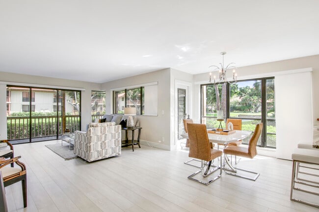 Photo - 512 Brackenwood Pl