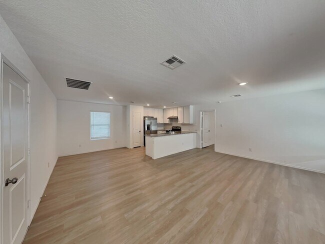 Photo - 4120 Waterfall Cv