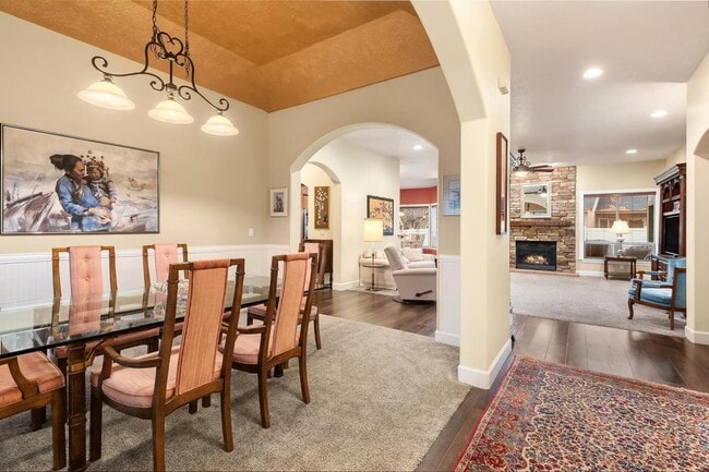 Photo - 3068 E Shadoweagle Dr