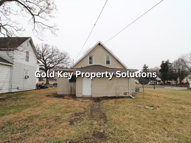 Photo - 4 BR 1.5 BA House with Central Air and Covered Porch (SECTION 8 APPROVED)