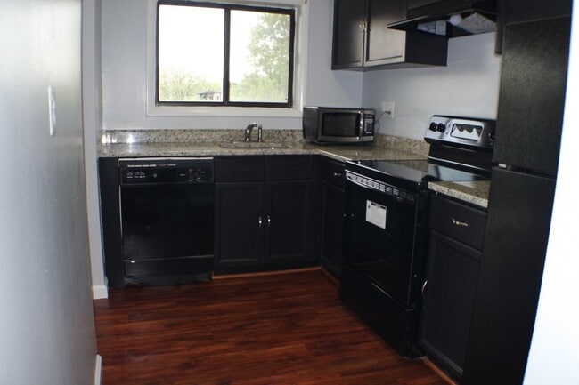 Photo - 3240 S 28th St Unit 302