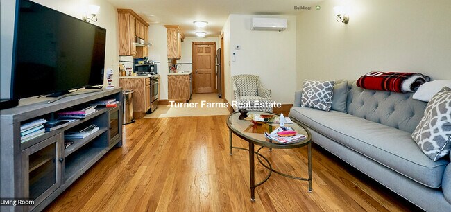 Photo - 15 S Russell St Apartamentos Unidad 16 South R-  A