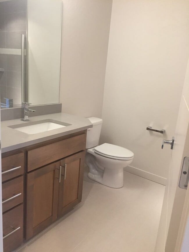 Photo - Newer & Beautiful 2bd/2bth condo in Ashland