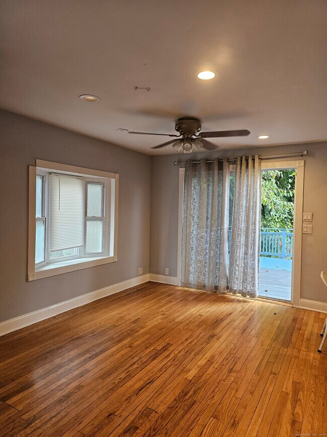 77 Cedar St Casa Casas en Alquiler Norwalk, CT