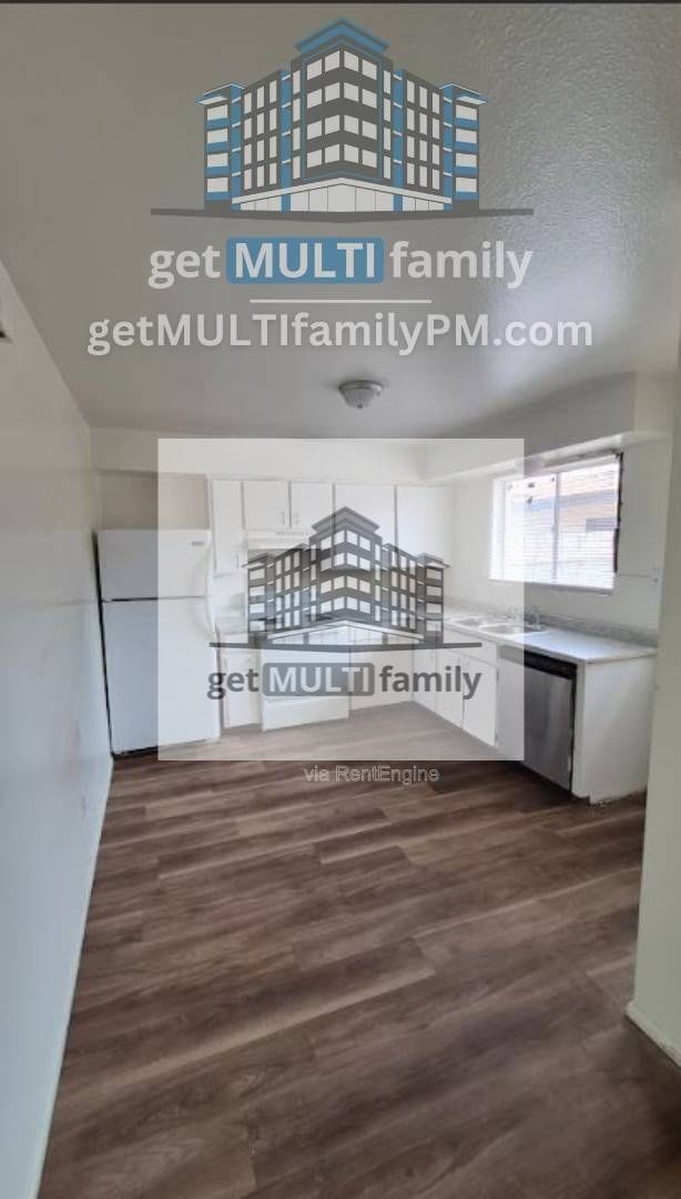 Building Photo - 8407 E Coronado Rd