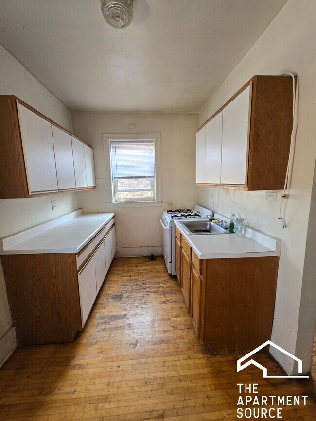 Photo - 1368 W Estes Ave Unit 1N