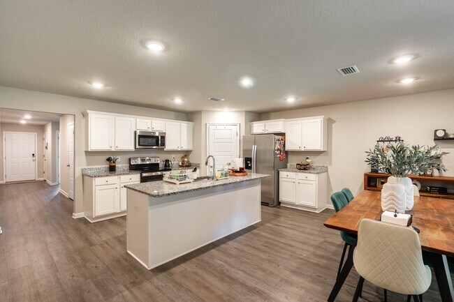 2568 Arbordale Lp