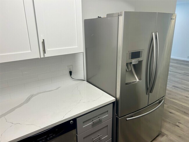 Photo - 2601 Bellefontaine Unit A207