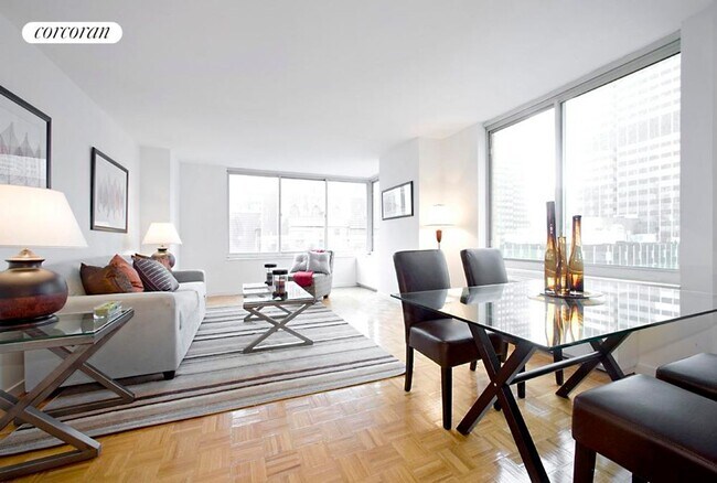 Photo - 145 E 48th St