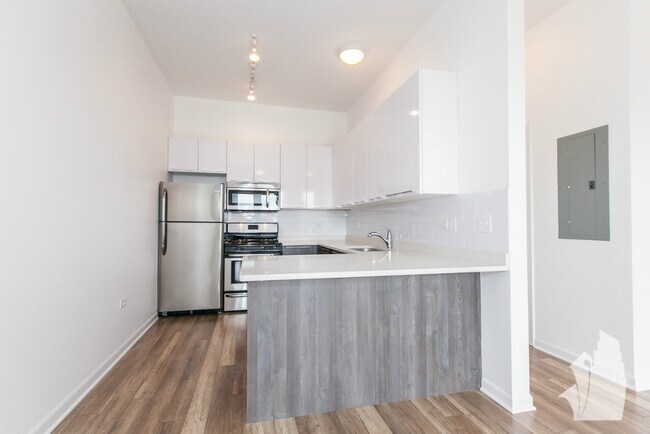 Photo - 2700 W North Ave Unidad # 0203