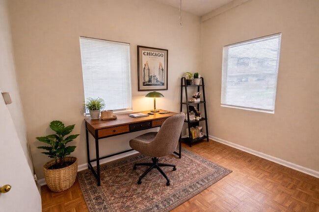 Photo - 3239 W Cullom Ave Unit 2