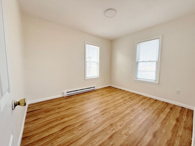 Photo - 70 Lindley St Unit 3rd Floor