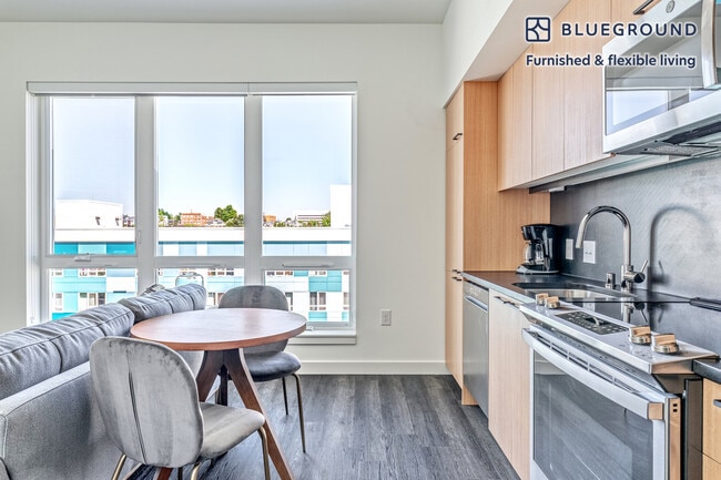 Photo - 118 Broadway E Unidad FL6-ID130