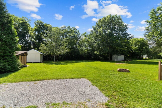 Photo - 1407 Leaf Ave