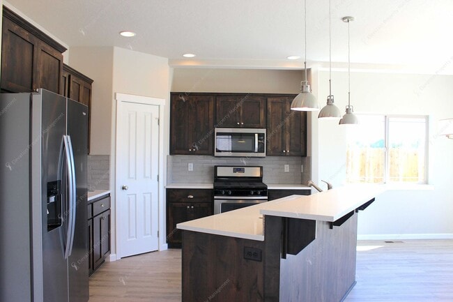 Photo - 3 BR home in Northwest Redmond w/ Mountain Views