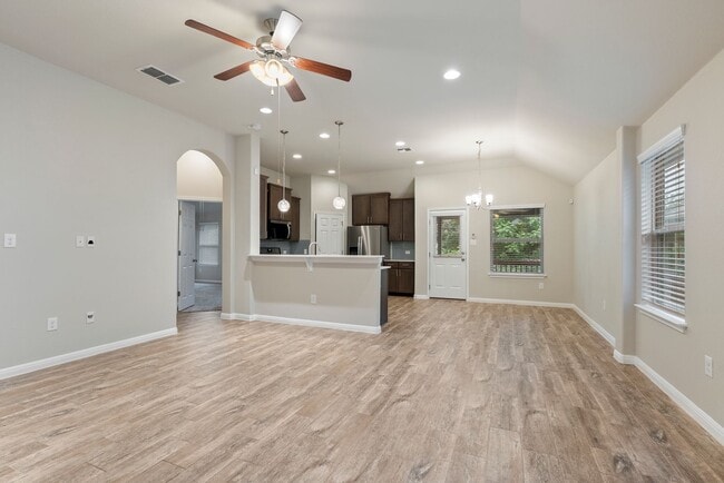 Photo - Beautiful 3 bedroom, 2 bathroom home in Hills of Bear Creek!!!