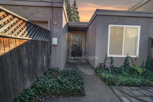 Building Photo - 5528 Sandpiper Ct