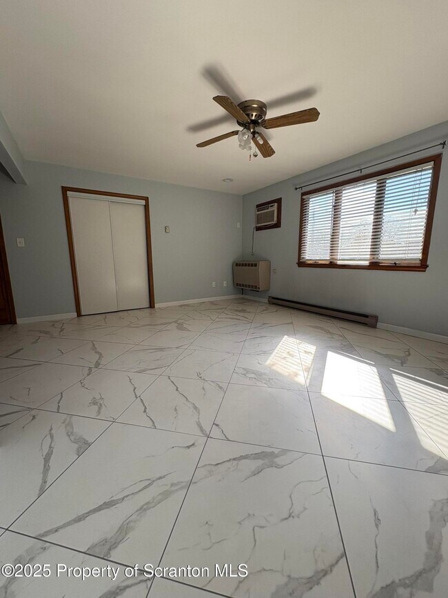 Photo - 559 Penn Ave