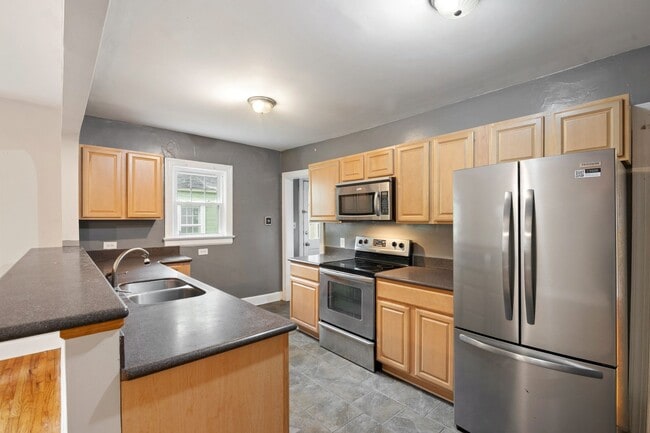 Photo - 713 W Knox St