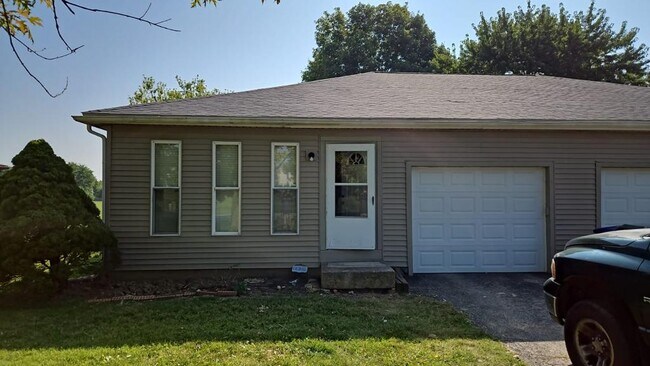 Photo - 8072-8074 Smoky Row Rd Townhome
