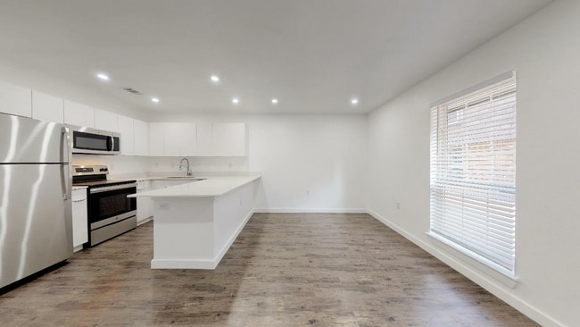 Photo - Junius Place Apartments