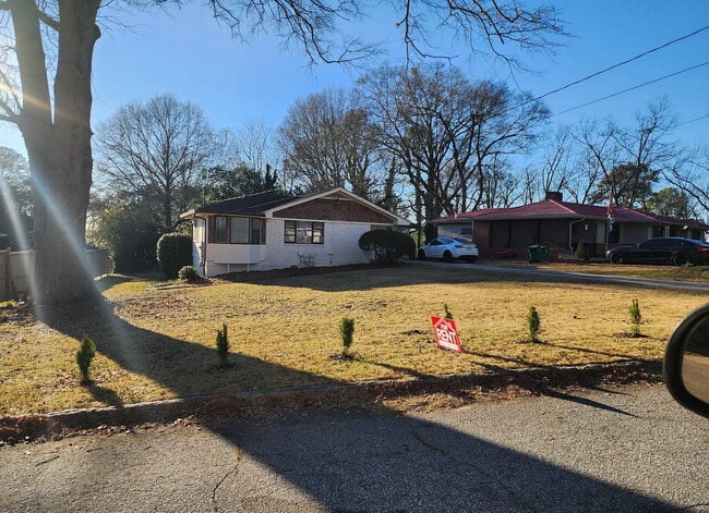 Photo - 2695 Davidson Dr