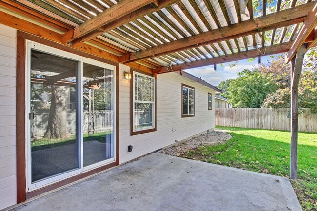 Photo - Spacious Updated 3 Bedroom, 2 Bath home in...