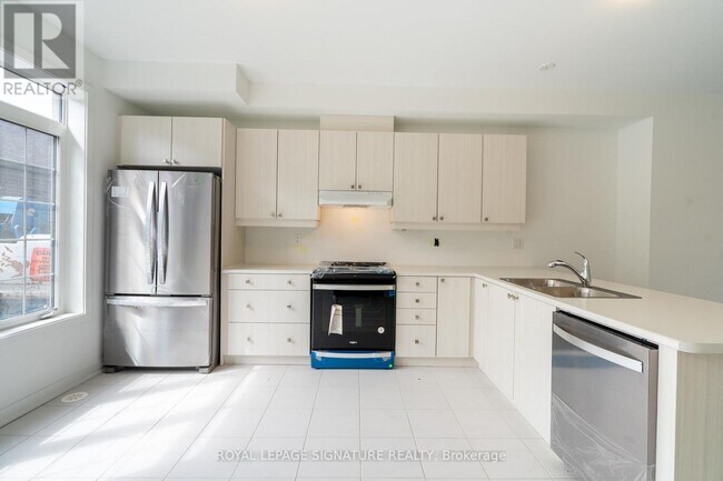 Photo - 23 Selfridge Wy