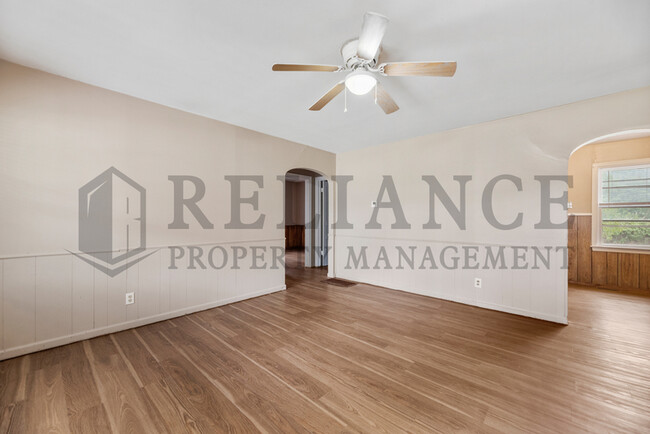 Photo - 1632 S Edwards St House