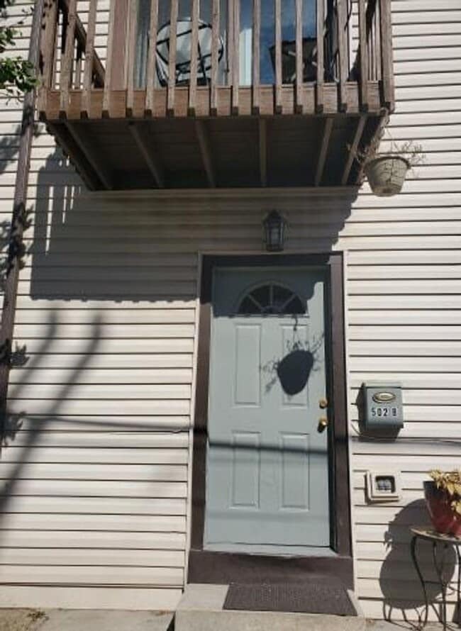 Building Photo - 502 Suismon St Rental