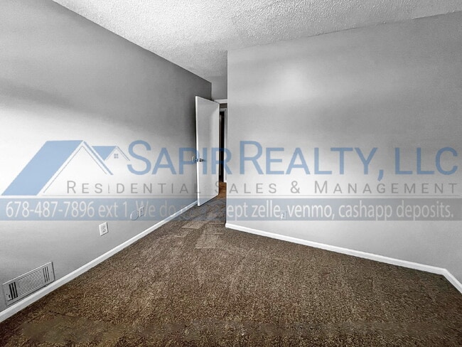 Photo - Move in before October 31st and choose you... Unit 32D