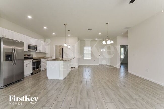 Photo - 830 Gila Way