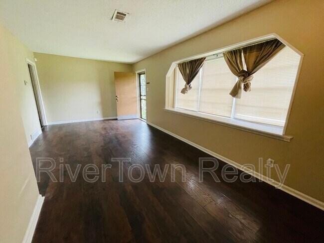 Photo - 4860 Leonard Rd