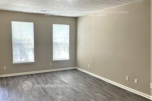Photo - 3924 Shenfield Dr