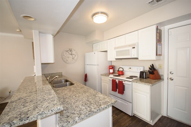 Photo - 1527 Creekside Ln