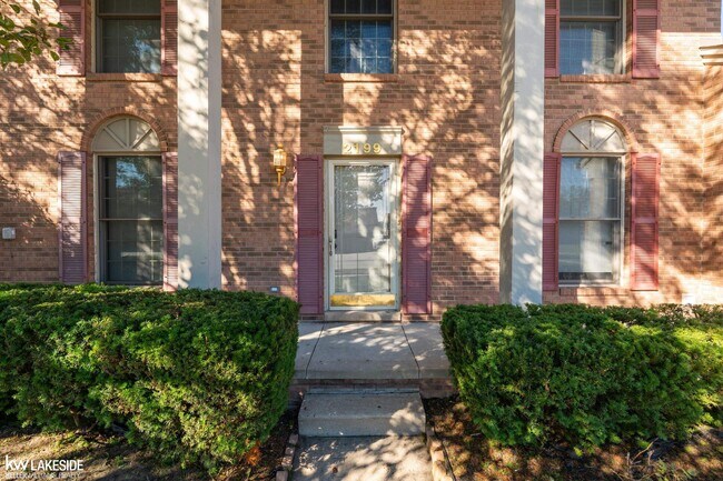 Photo - 2199 Edgestone Dr