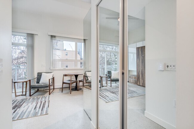 Photo - 1170 Barclay St Unit 401