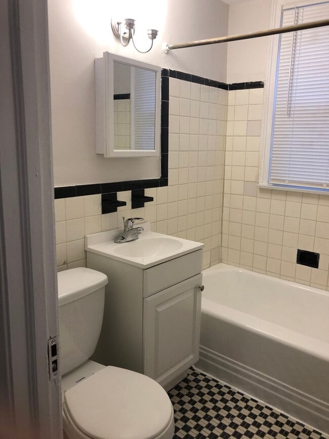 Photo - 3901 Elsinore St Unit 1st Floor
