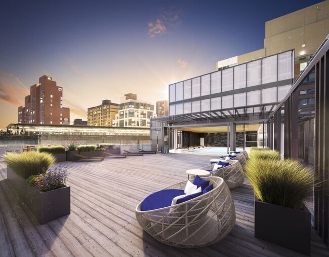 Photo - 28-10 Jackson Ave Unidad 25D