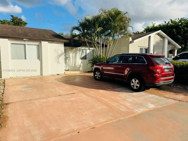 Building Photo - 19721 NW 52nd Ct