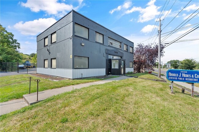 Building Photo - 2030 Erie Blvd E Rental