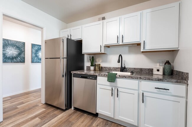 Photo - The Crossroads At Southfield Apartments