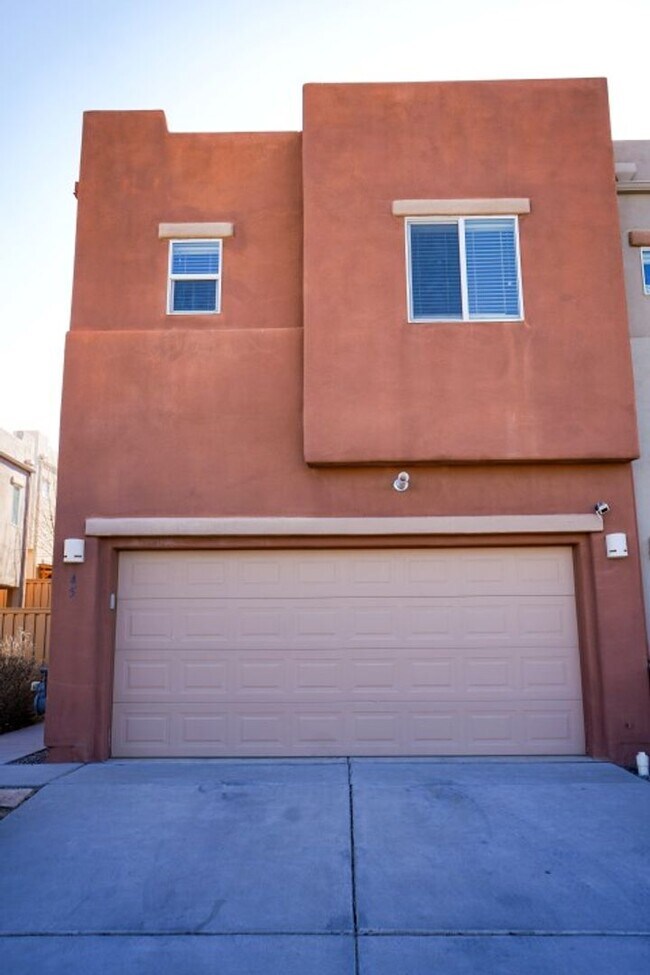 Excellent Location - Excellent Location House