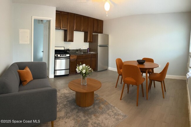 Photo - 6100 Ridgewood Ave Unidad 6