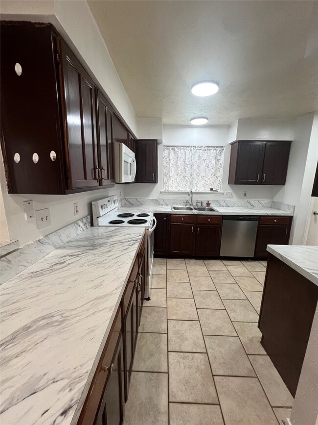 Photo - 21215 Verdecove Ln
