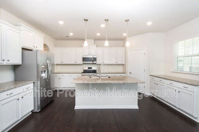 Photo - 1043 Winnett Dr