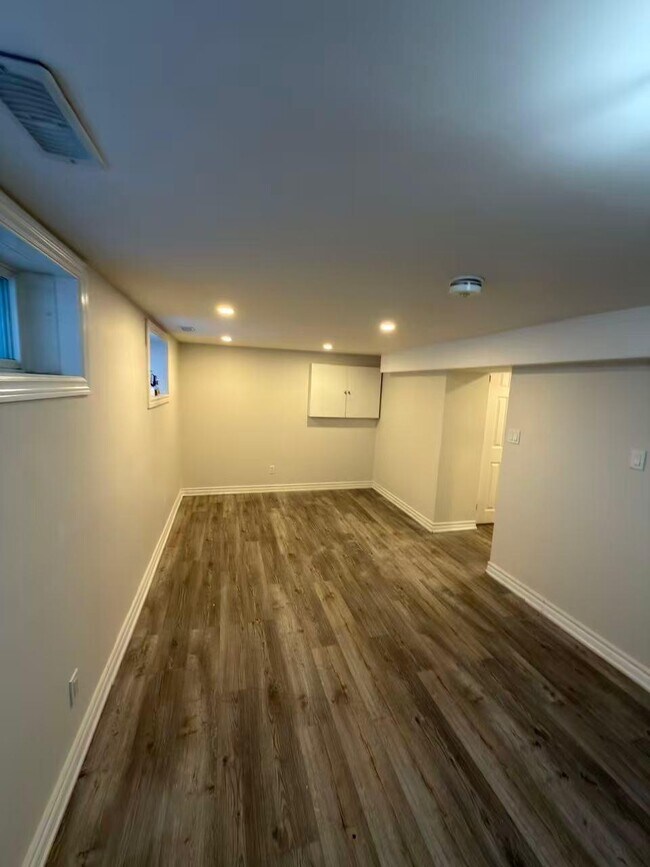 Building Photo - 97 Shropshire Dr Unit 2