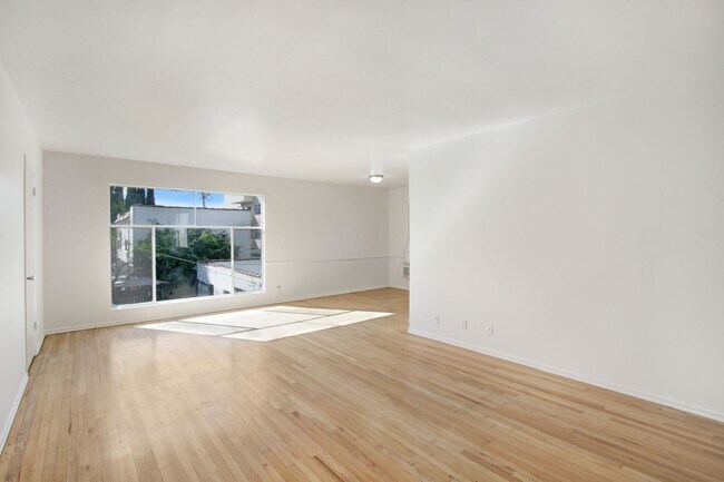 Photo - 907 S. Holt Ave - near Olympic and La Cien...