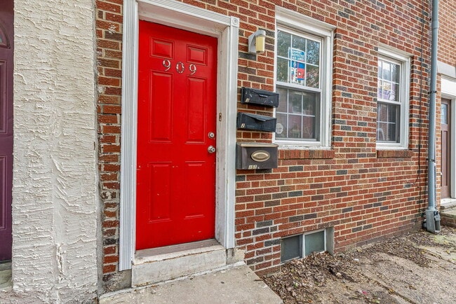 Photo - 909 S 21st St