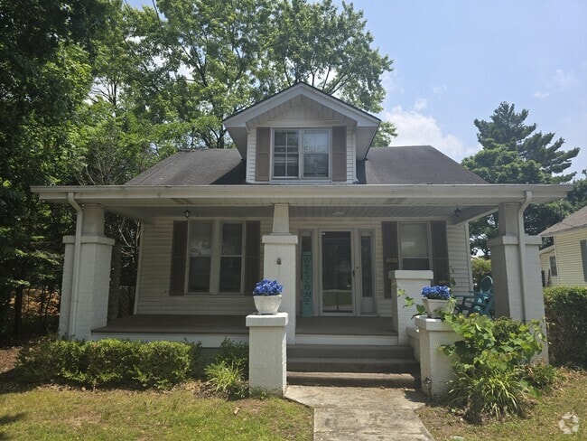 Building Photo - 614 N Military Ave Rental
